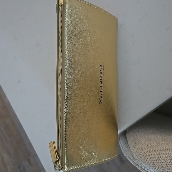New never used Dolce and Gabbana gold clutch Purse D&G Beauty Vip Clutch Bag - Picture 9 of 12